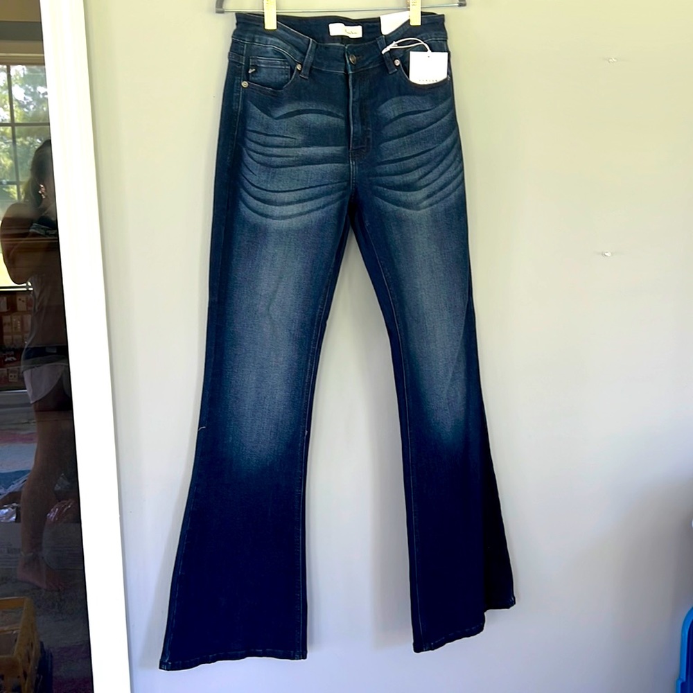 ⭐️NWT⭐️ KanCan flare jeans size 11/29